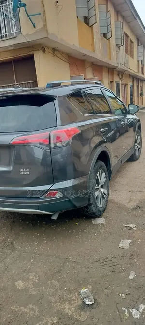 Toyota RAV4 2018 Gray