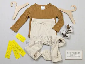 2 Pieces Girl Child Up N Down Clothes Ages 2