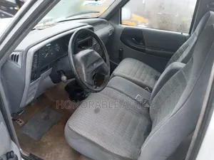 Ford Windstar 3.8 1995 White