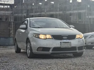 Kia Cerato 2011 Silver