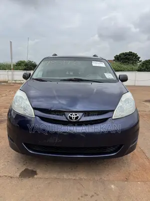 Toyota Sienna 2006 Blue