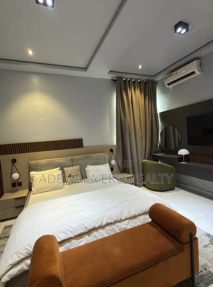 New 2-Bedroom Shortlet Ikate, Lekki – PS5, Pool Elevator