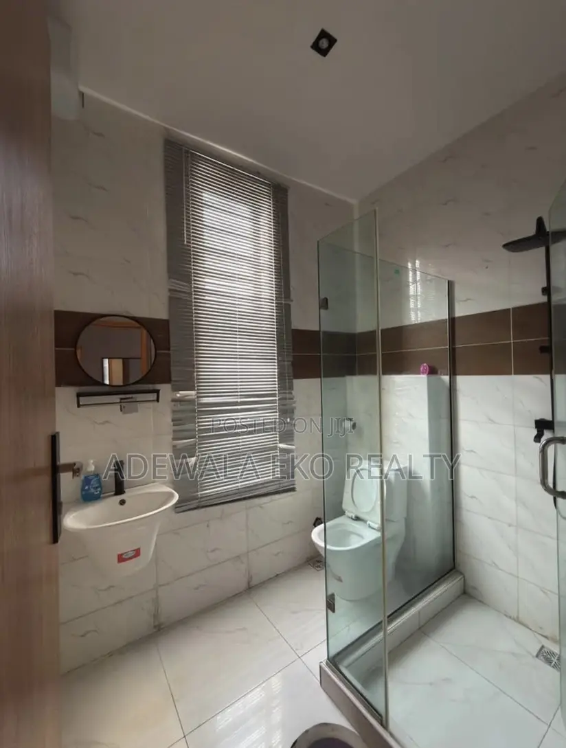 New 2-Bedroom Shortlet Ikate, Lekki – PS5, Pool Elevator