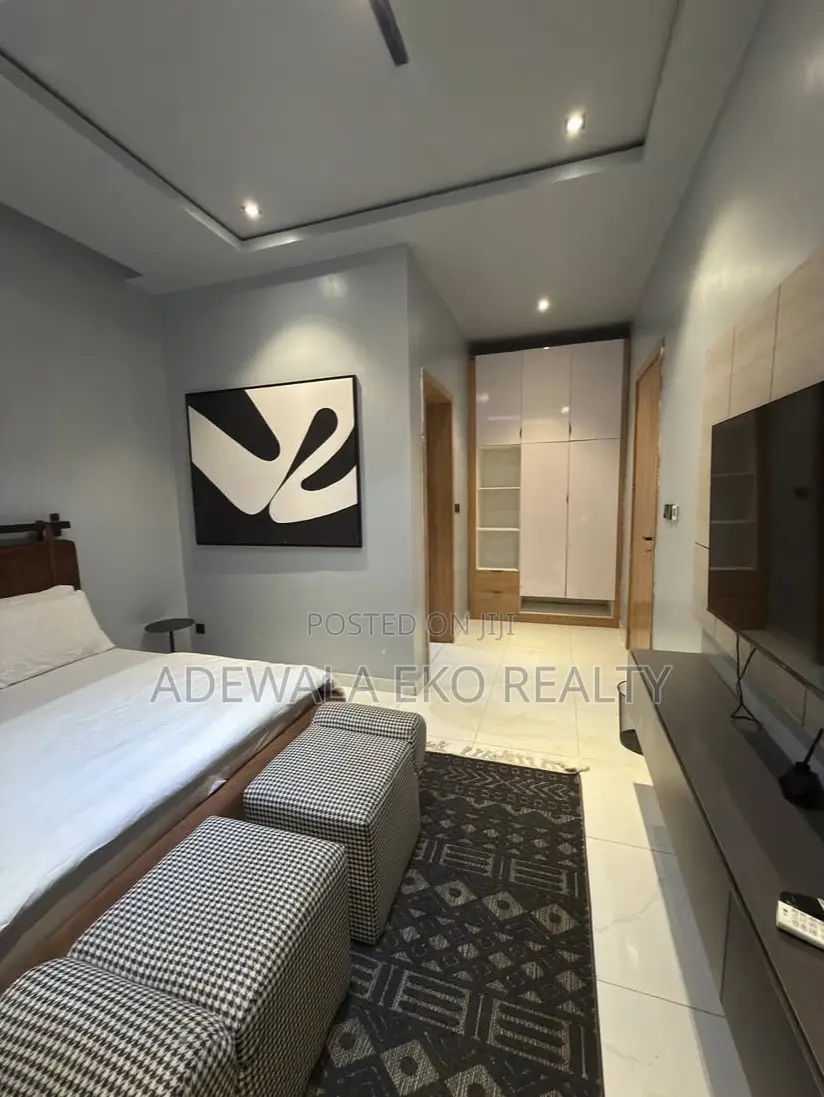 New 2-Bedroom Shortlet Ikate, Lekki – PS5, Pool Elevator