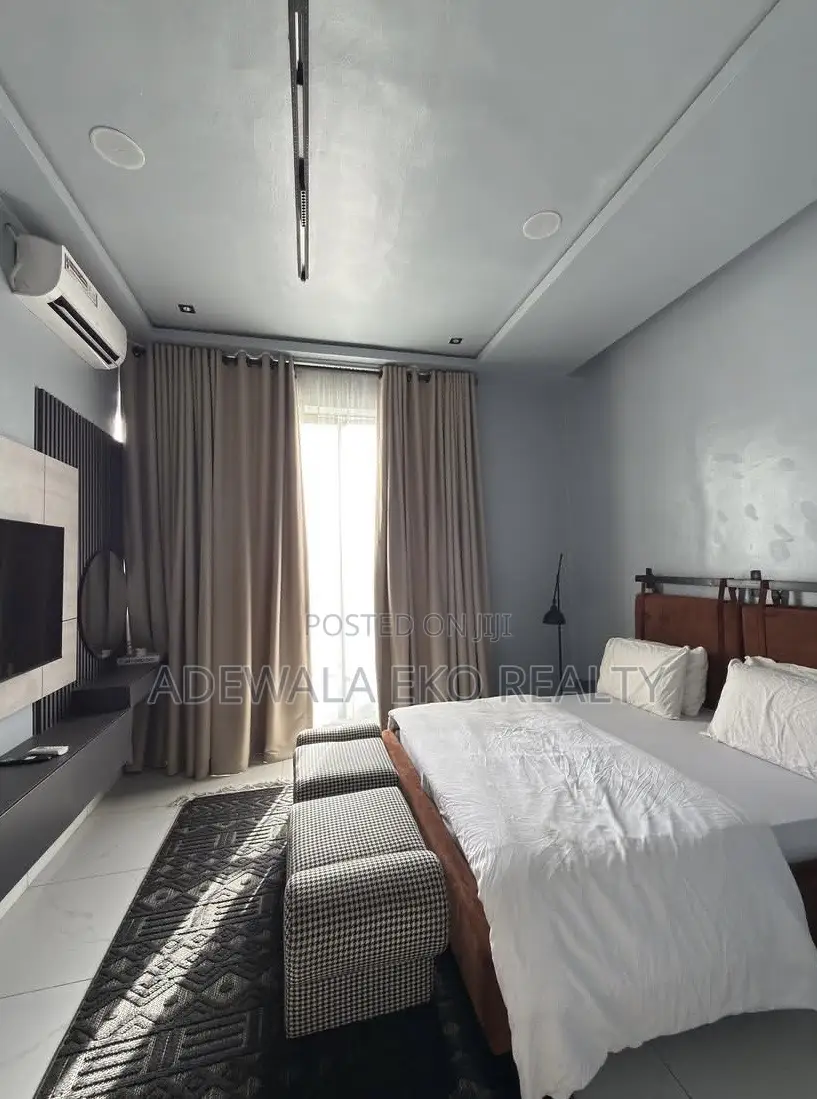 New 2-Bedroom Shortlet Ikate, Lekki – PS5, Pool Elevator