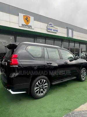 New Toyota Land Cruiser Prado 4.0 2023 Black