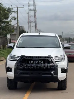 Toyota Hilux 2019 White