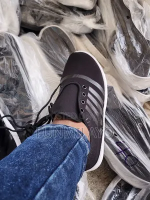 Wealthcom Footwear