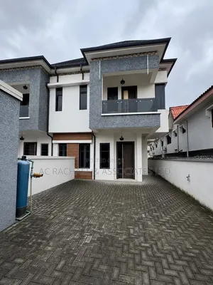 4bdrm Duplex in Ologolo Lekki for rent