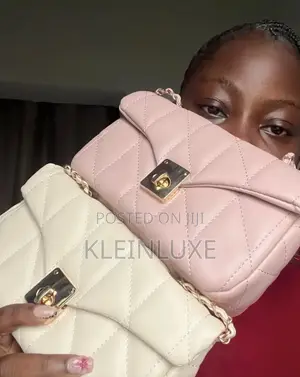 Women’s Shoulder Bags