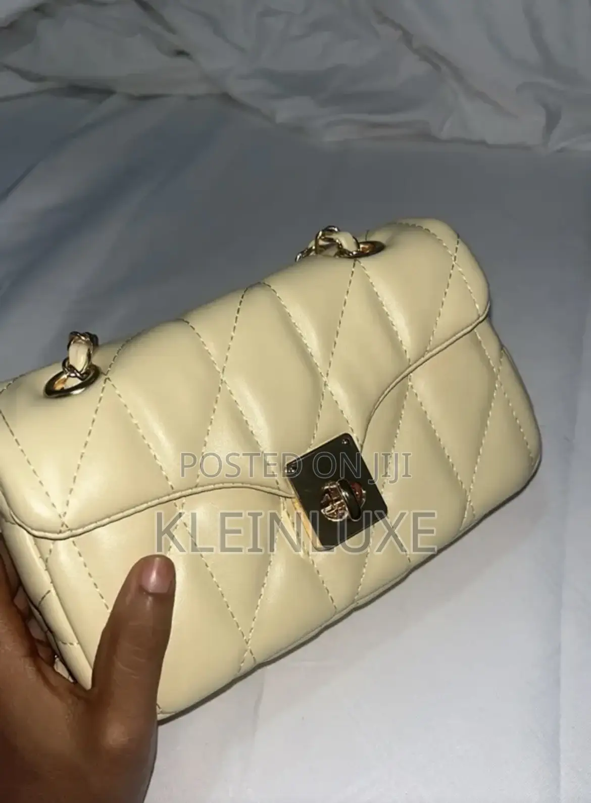 Women’s Shoulder Bags