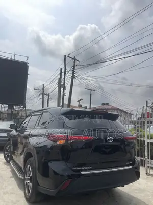 Toyota Highlander 2022 Black