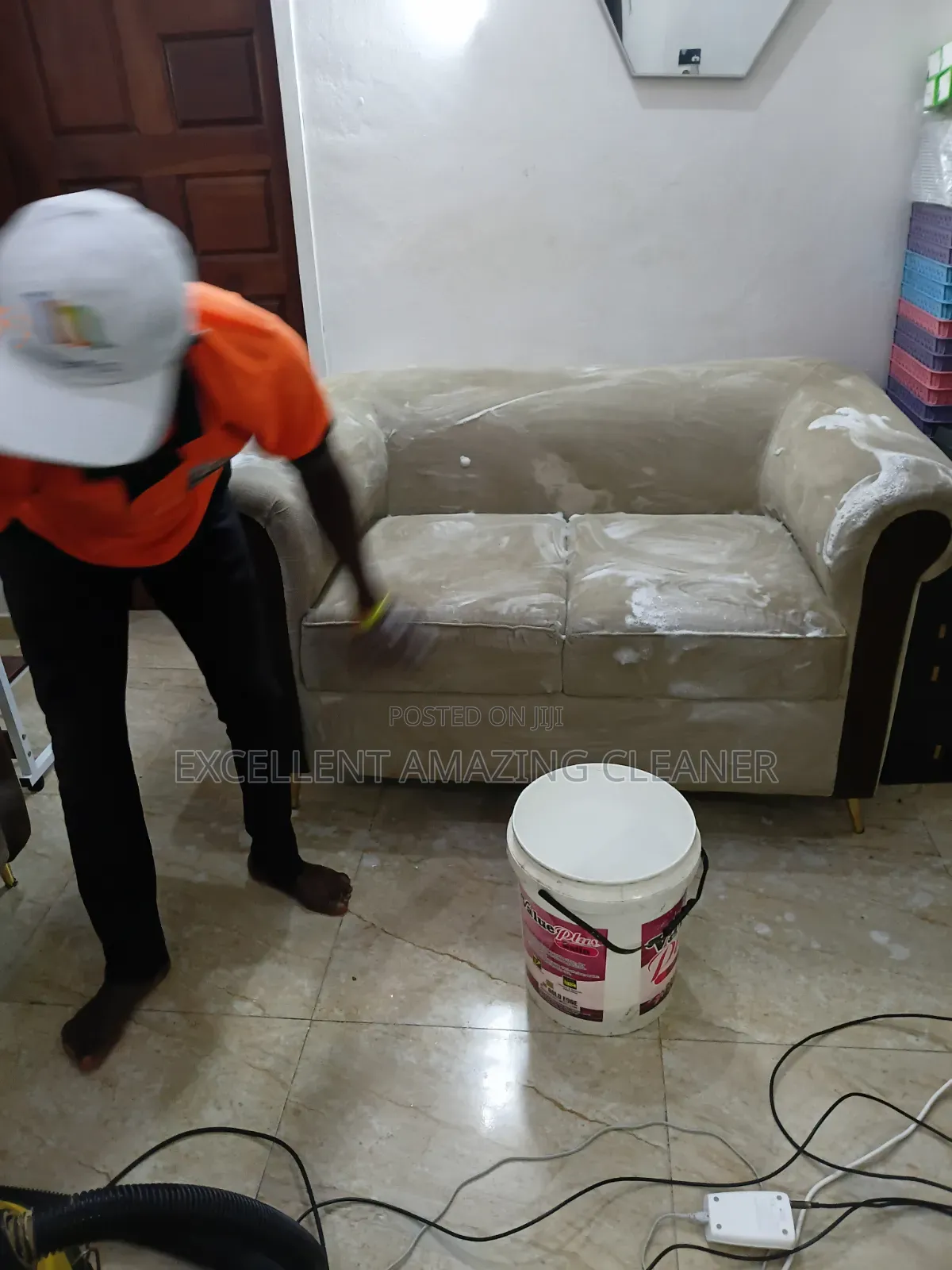 Excellent Sofa/Rug/Matrass Cleaning