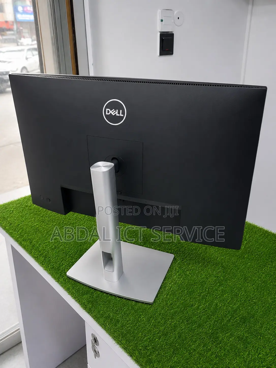 New(open Box) Dell Frameless 24” Monitor