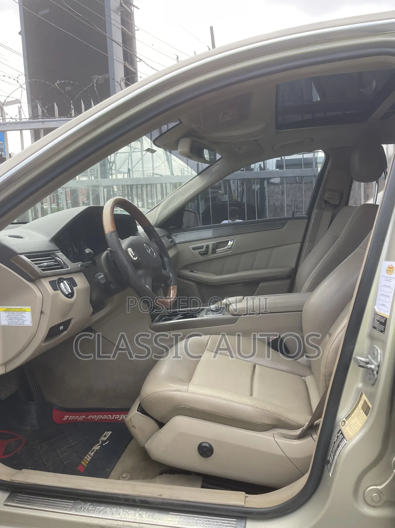 Mercedes-Benz E350 2010 Gold