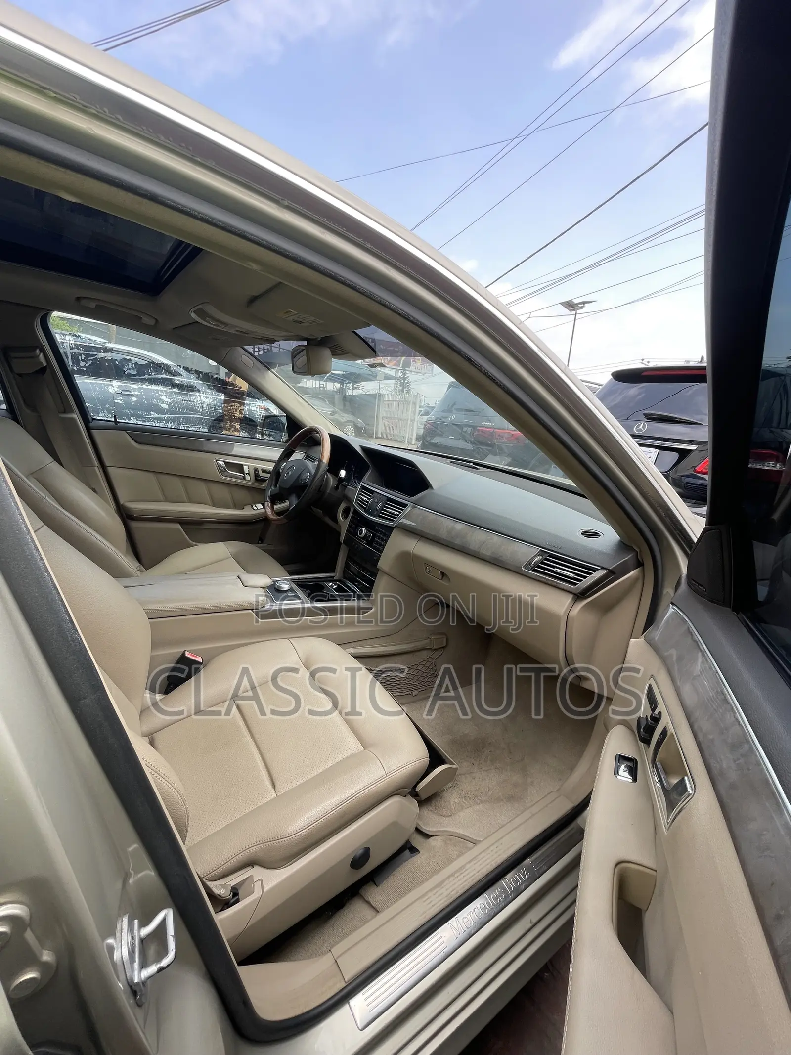 Mercedes-Benz E350 2010 Gold