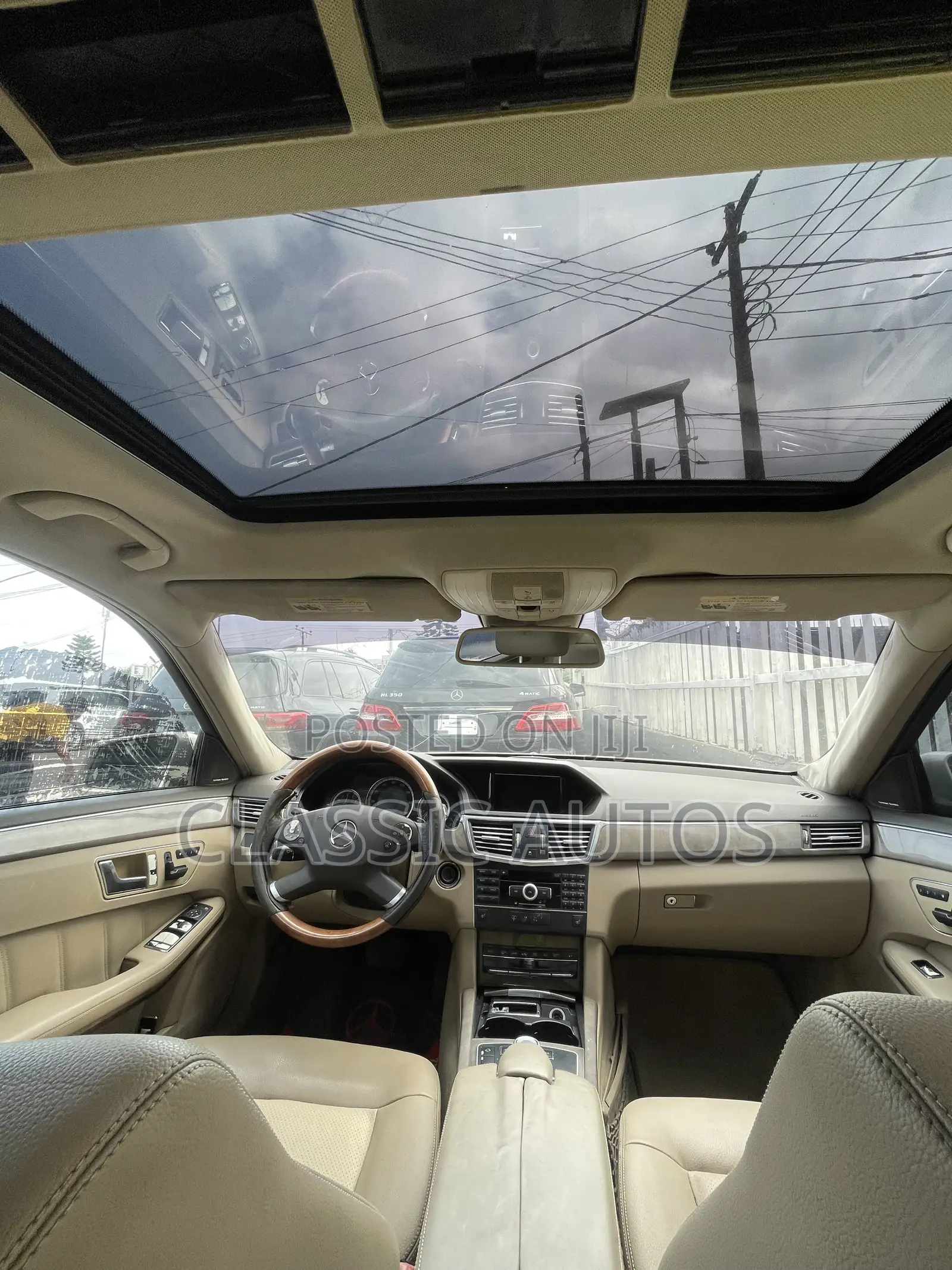 Mercedes-Benz E350 2010 Gold
