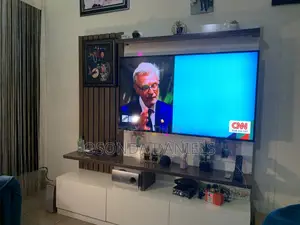 Very Neat TV CONSOLE