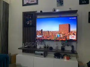 Very Neat TV CONSOLE