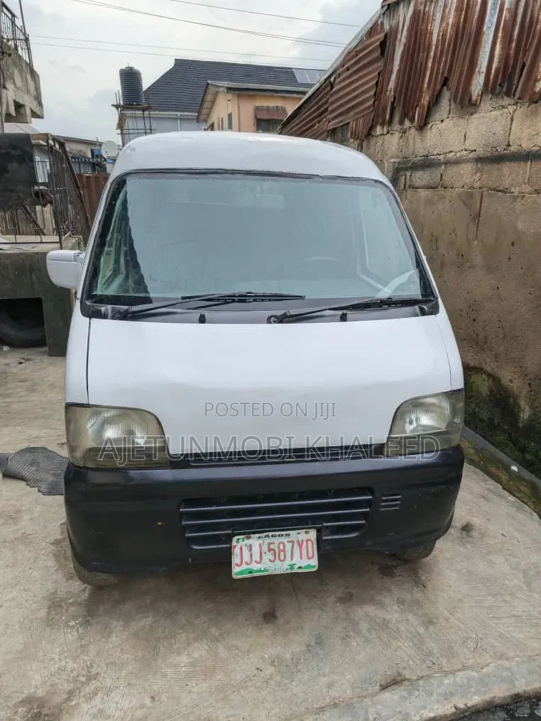 Suzuki APV Minibus 2010 White