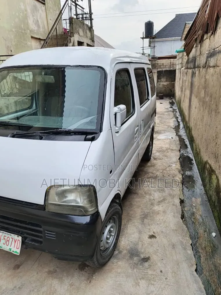 Suzuki APV Minibus 2010 White