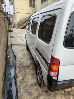 Suzuki APV Minibus 2010 White