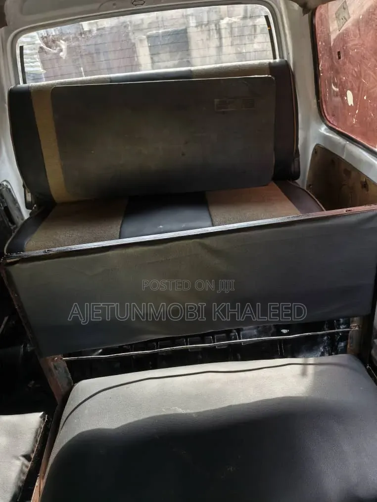 Suzuki APV Minibus 2010 White