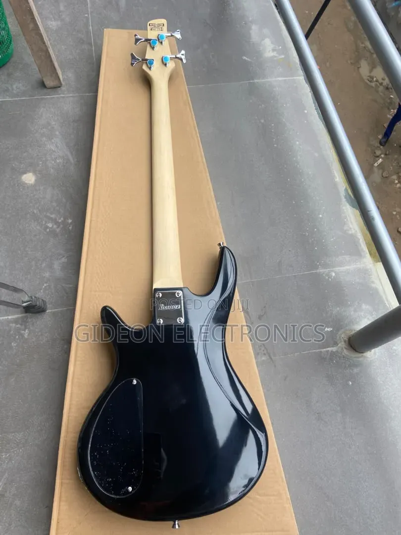 Ibanez 4 Strings Bass Guitar