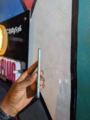 Apple iPhone 11 64 GB Green