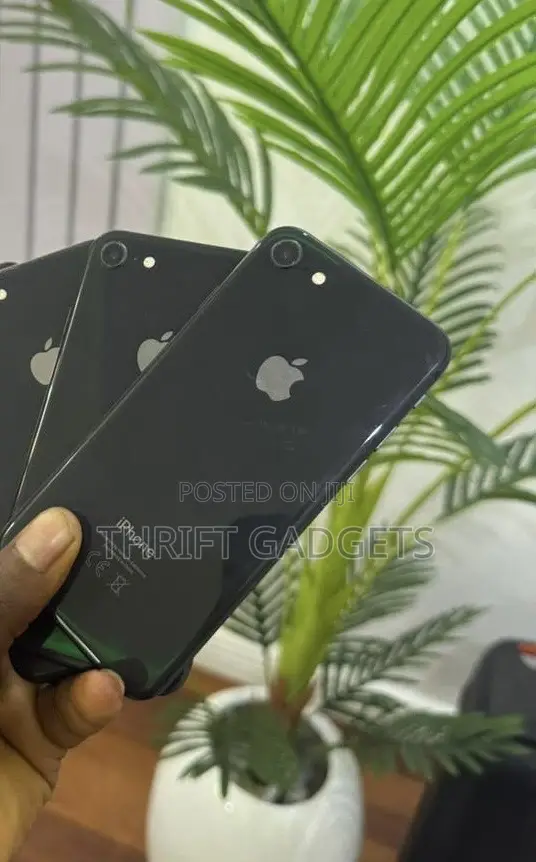 Apple iPhone 8 64 GB Black