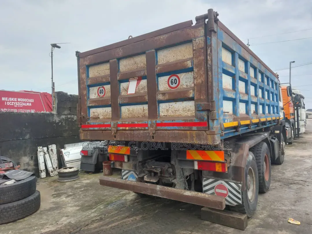 Man 30tons Tiper