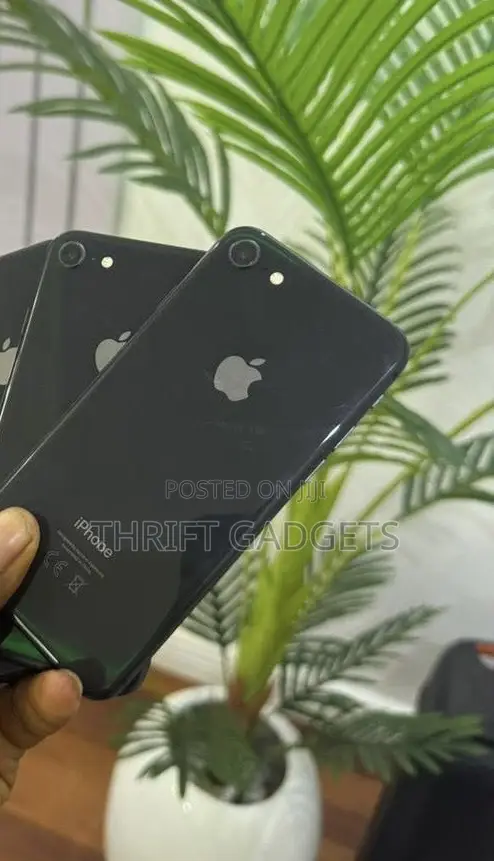 Apple iPhone 8 64 GB Black