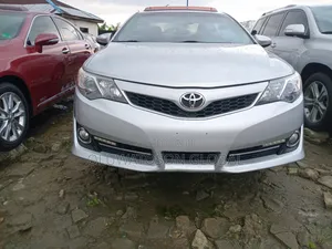 Toyota Camry 2014 Silver