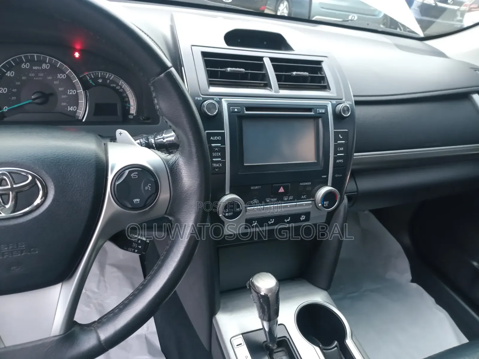 Toyota Camry 2014 Silver