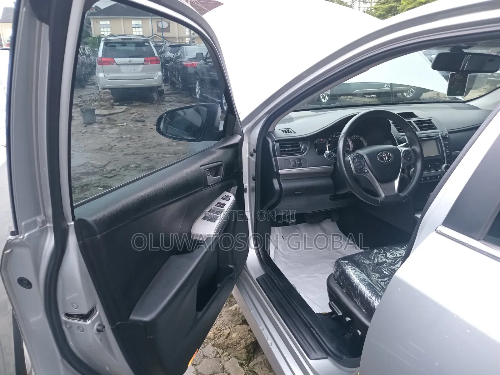 Toyota Camry 2014 Silver