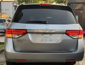 Honda Odyssey Touring Elite Passenger Van (3.5L 6cyl 6A) 2017 Gray