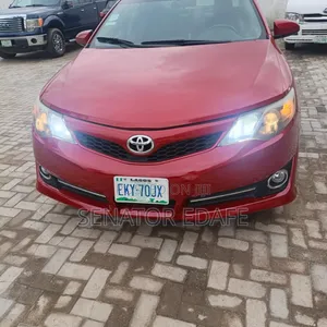 Toyota Camry 2014 Red