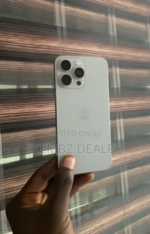 Apple iPhone 15 Pro Max 256 GB White