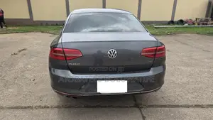 Volkswagen Passat 1.8T S 4dr Sedan (1.8L 4cyl) 2016 Gray