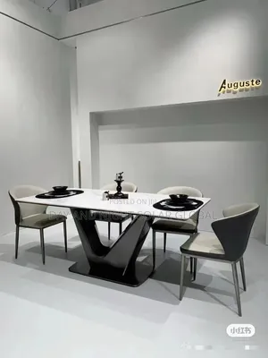 Luxurious Dining Table With 6 Sitters Chairs