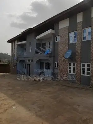 3bdrm Block of Flats in Femitoluwa Street, Egbeda for rent