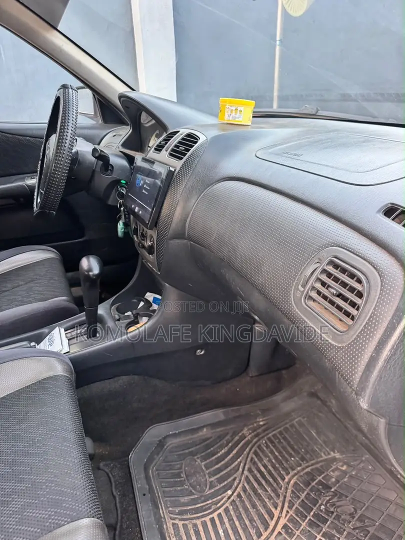 Mazda 323 2005 Silver