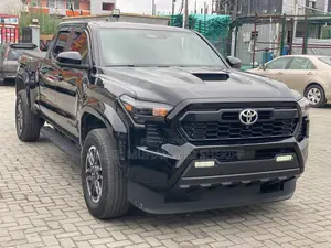 Toyota Tacoma TRD Sport Double Cab 4WD 5.0 ft. SB (Automatic) 2025
