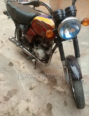 Bajaj Boxer 2024 Red