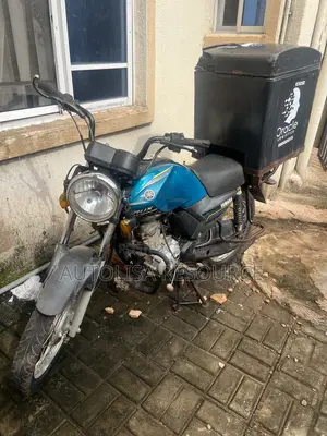 Yamaha Royal Star 2024 Blue