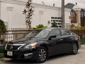 Nissan Altima Sedan 2.5 S 2013 Black