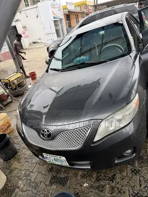 Toyota Camry 2011 Gray
