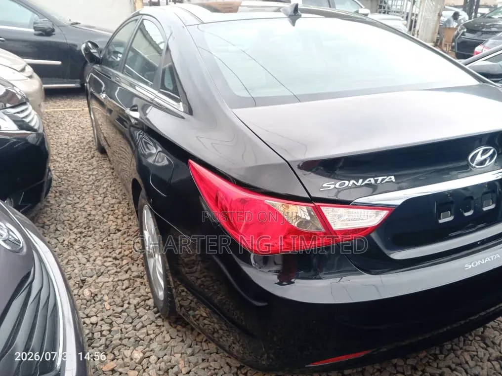 Hyundai Sonata 2013 Black