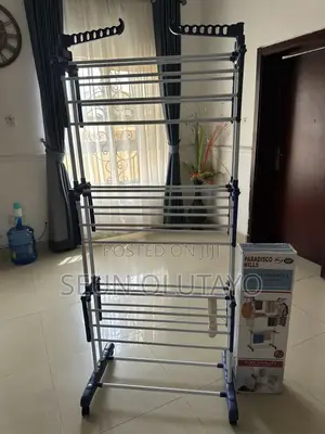 Baby Cloth Hanger (Neatly Used) in Ikate, Lekki