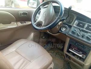Toyota Sienna 2001 Red